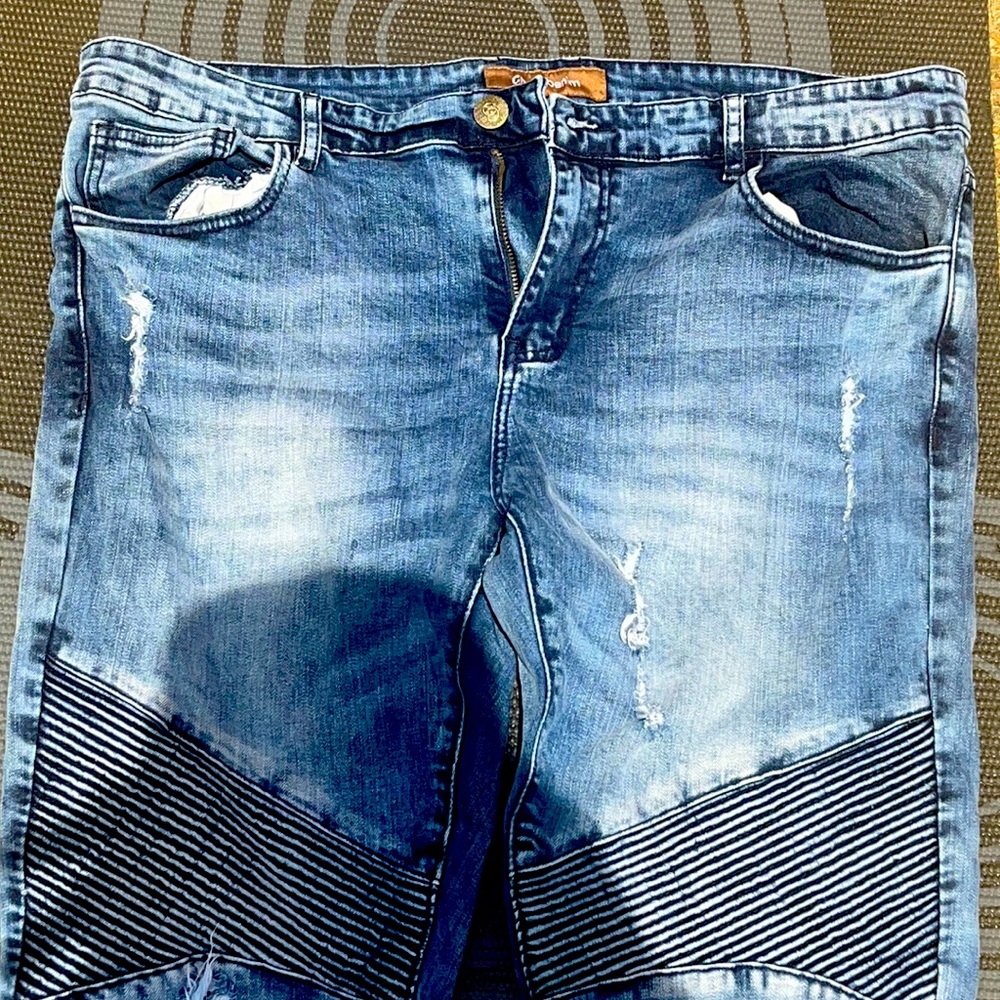 CRYSP DENIM JEANS  BRAND NEW
